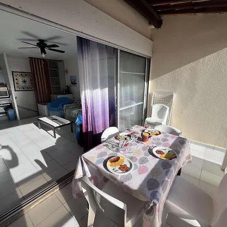T2 Avec Terrasse Et Parking, A 50m De La - Fr-1-702-70 *